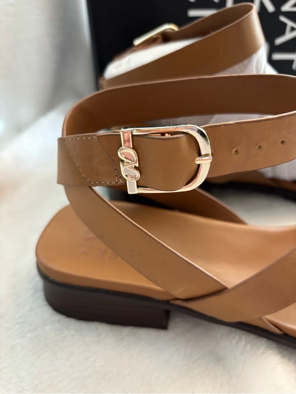 Naturalizer Birch Saddle Tan Leather Strappy Toe Ring Sandal Size 8.5